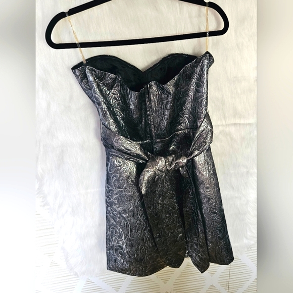 Suzy Shier Party/Holiday Strapless Foil Print Mini Dress - Picture 4 of 7